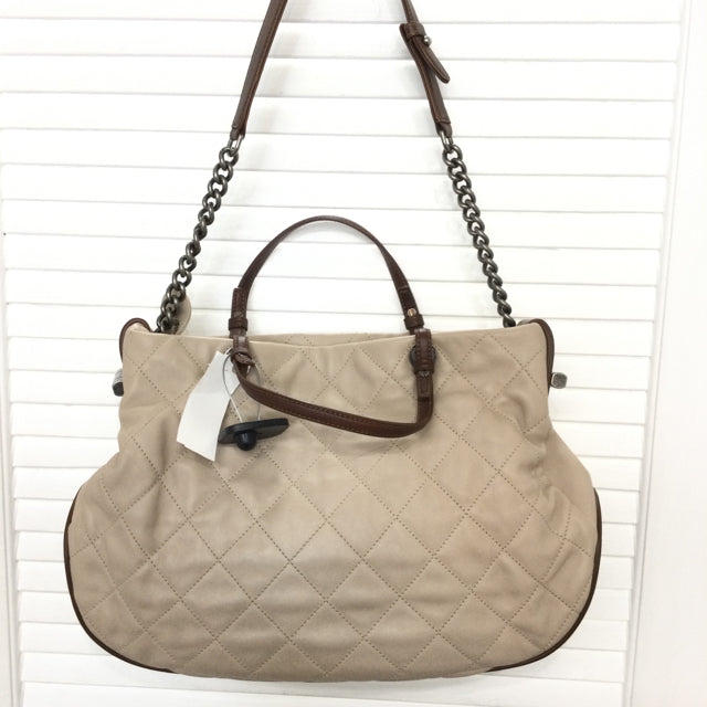 Chanel Hobo Bag – Chic To Chic Consignment